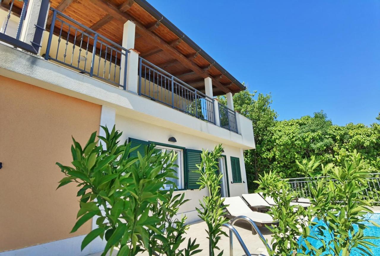 Villa Rastichi Amazing Seaview Трогир Экстерьер фото