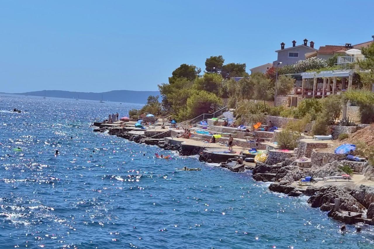 Villa Rastichi Amazing Seaview Трогир Экстерьер фото