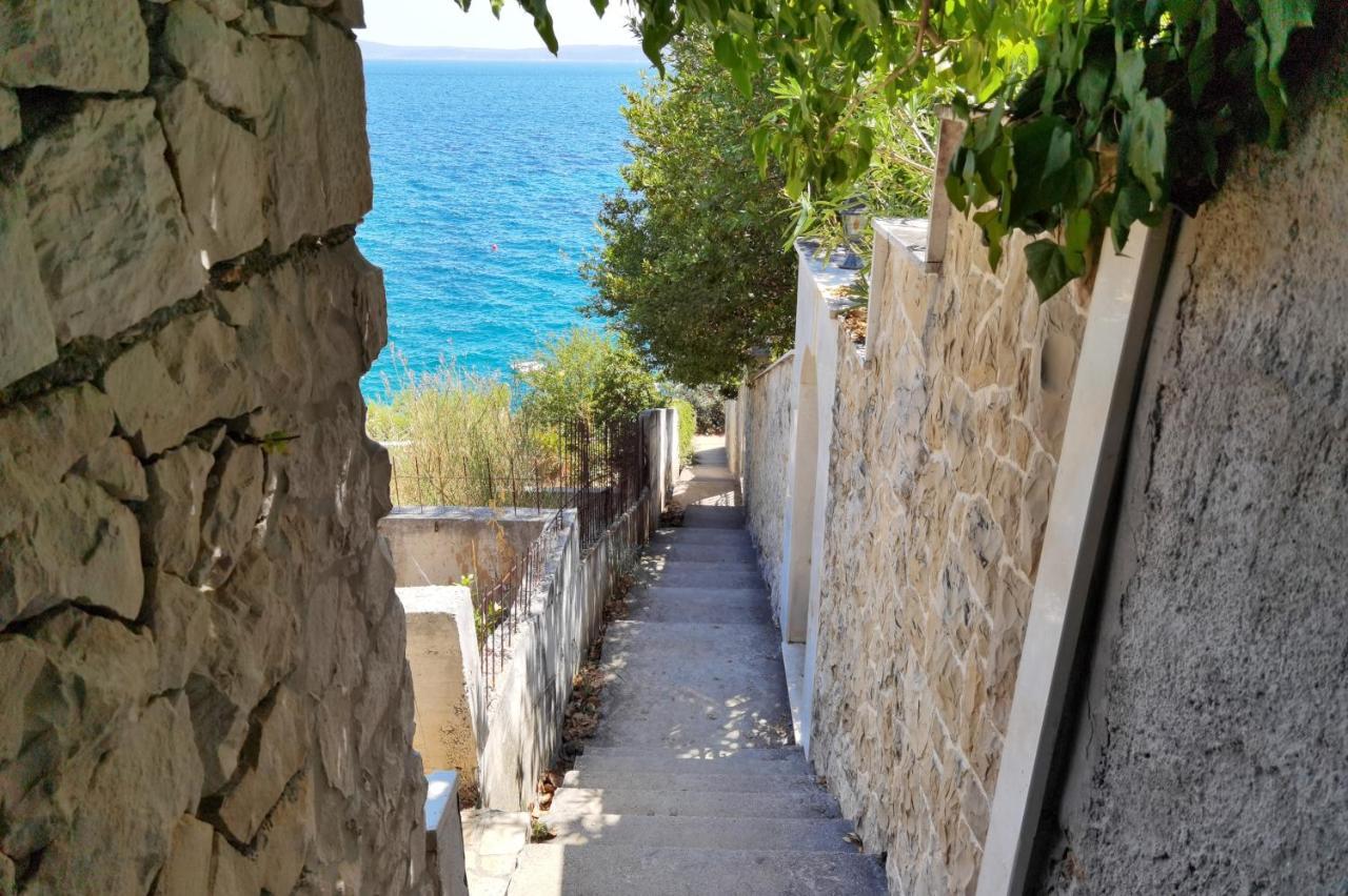 Villa Rastichi Amazing Seaview Трогир Экстерьер фото