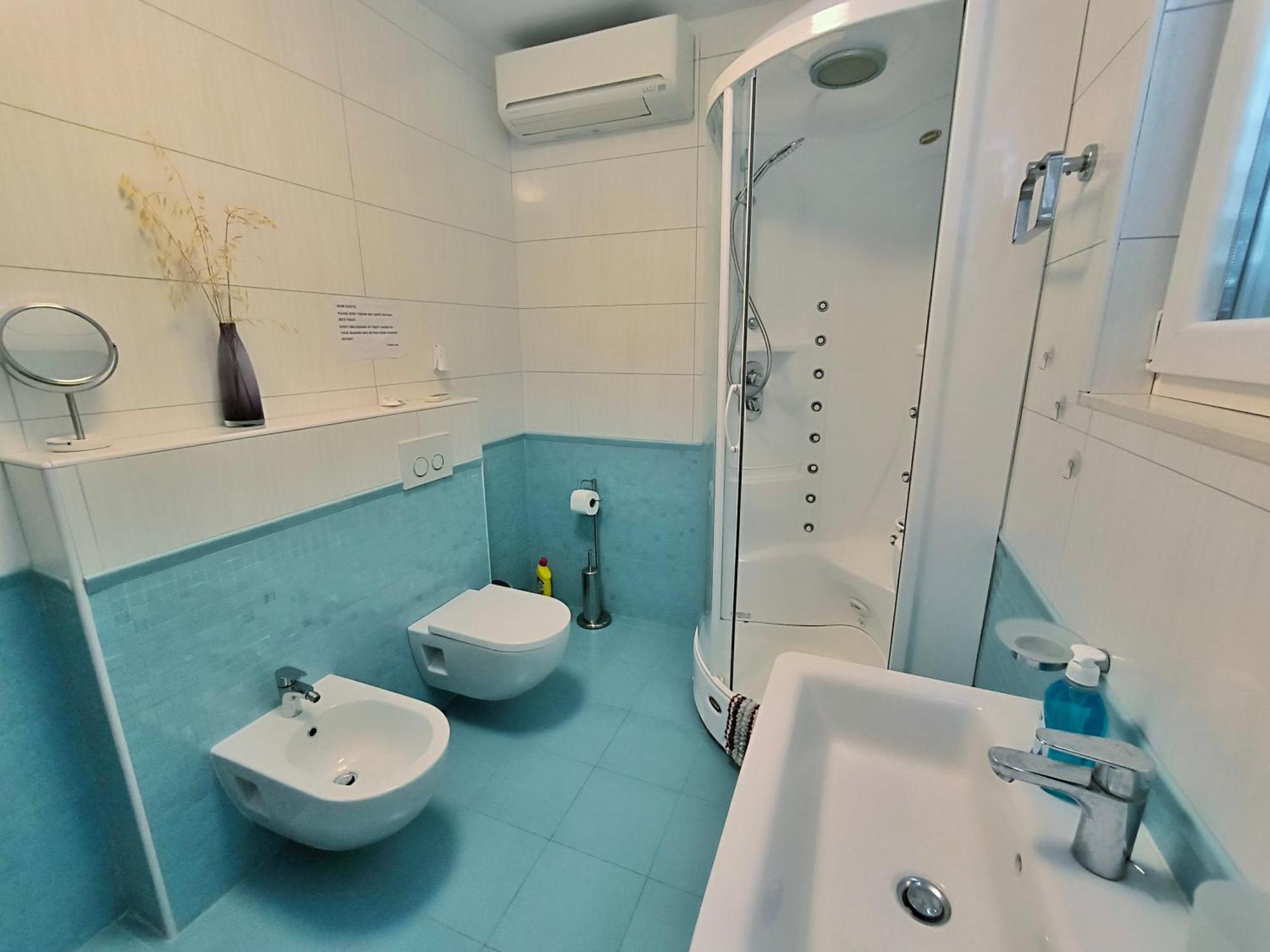 Villa Rastichi Amazing Seaview Трогир Экстерьер фото